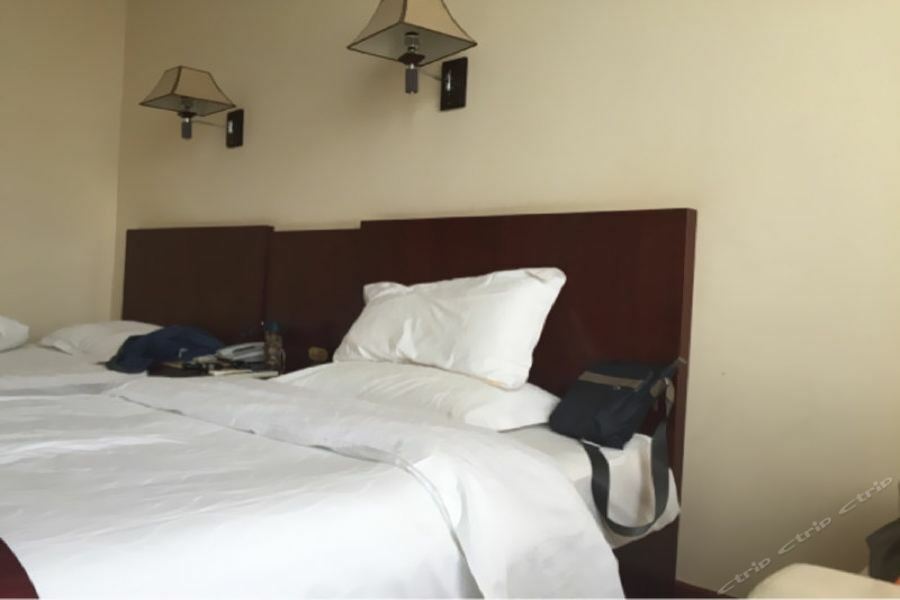 Gushen Hotel Mile Branch Honghe Екстериор снимка