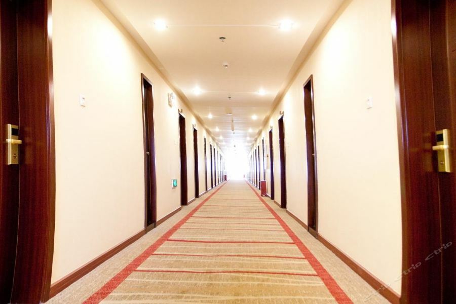 Gushen Hotel Mile Branch Honghe Екстериор снимка
